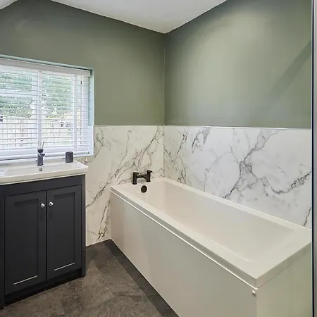 House - Rural Retreat